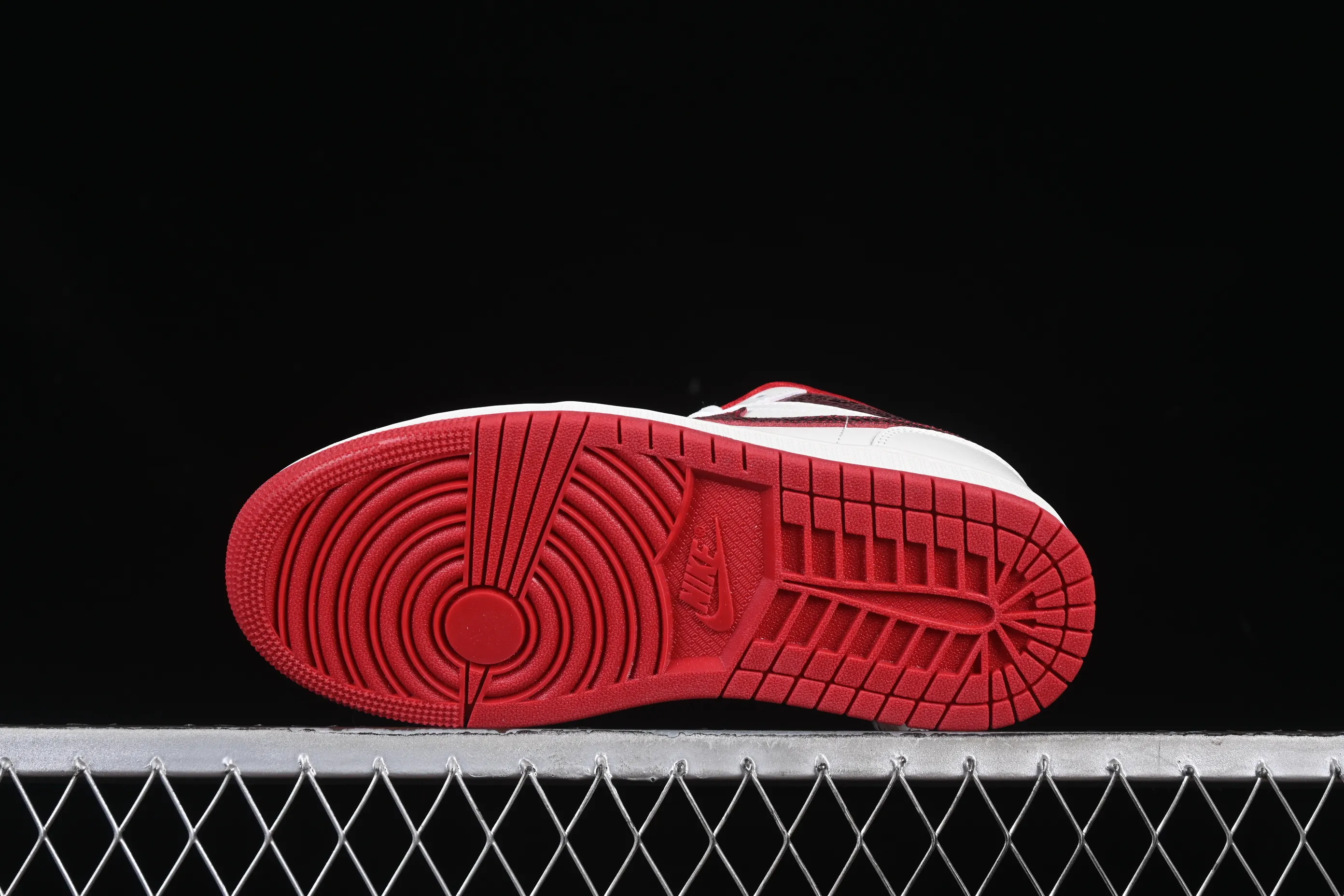 All categories Air Jordan Jordan series basketball shoes Air Jordan 1 Low Air Jordan 1 Low AJ1 Joe 1 white and red low-top cultural and casual sneakers HJ9338-106